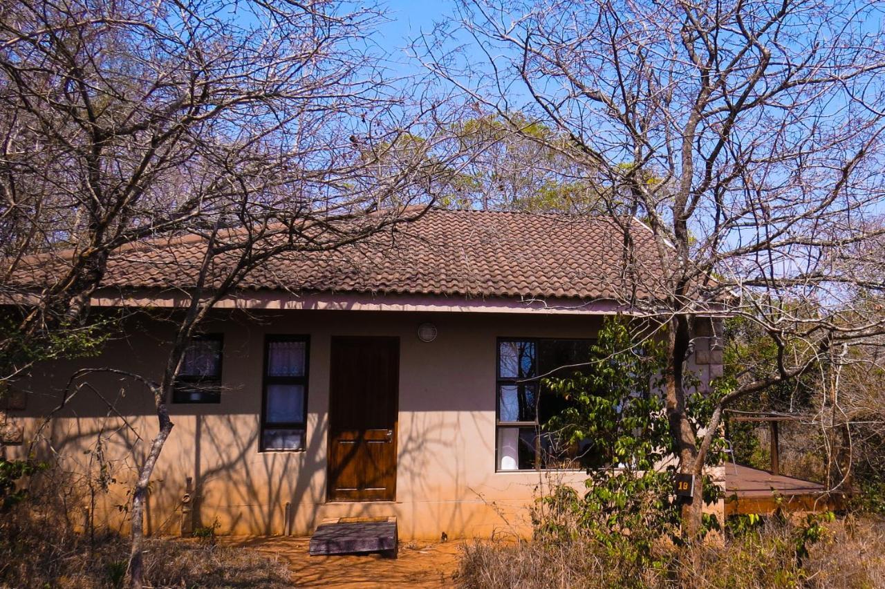 Umkhumbi Lodge Hluhluwe Exterior foto